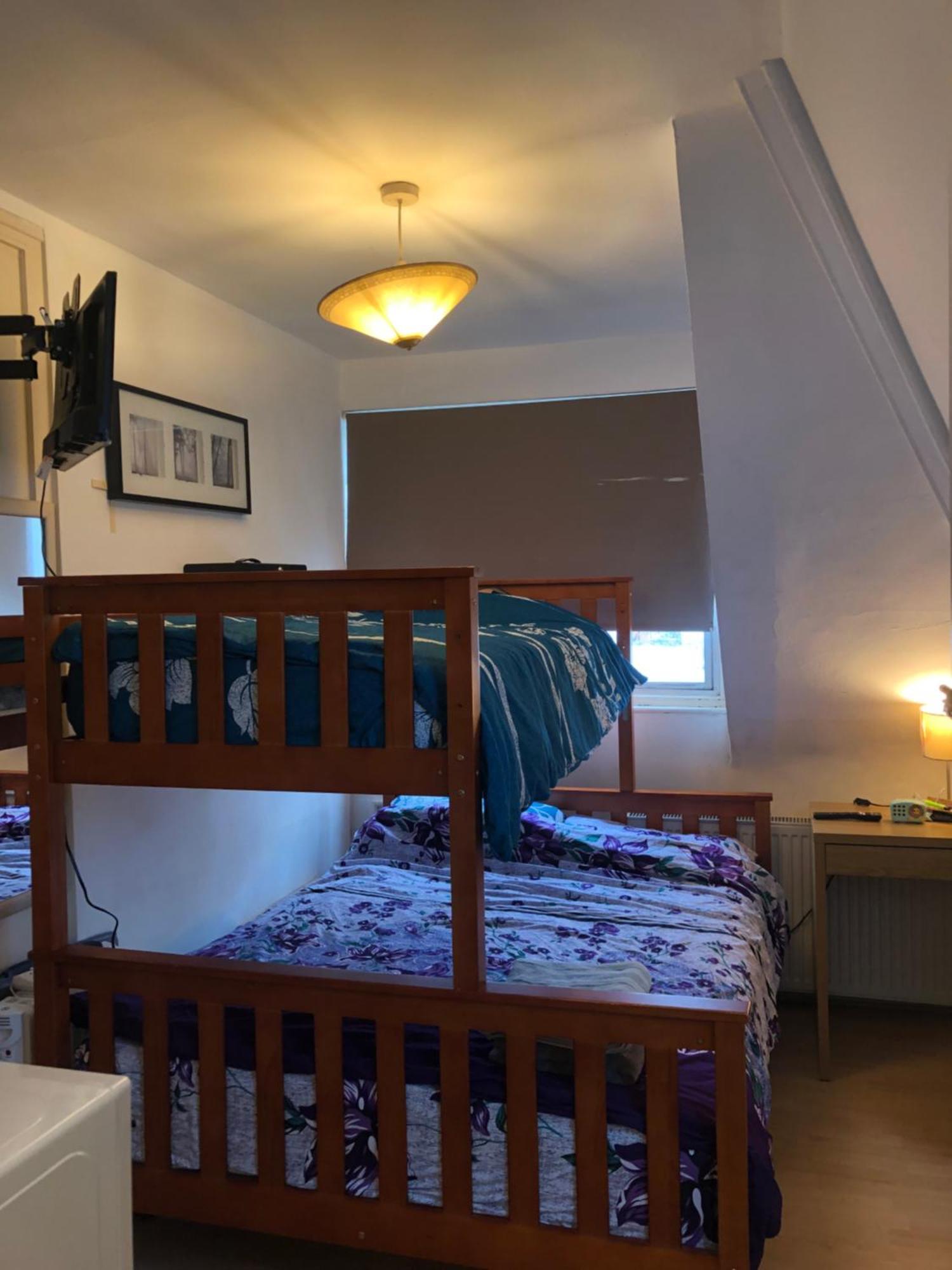 Apartamento Peaceful Studio-Flat With Driveway In Golders Green Londres Exterior foto